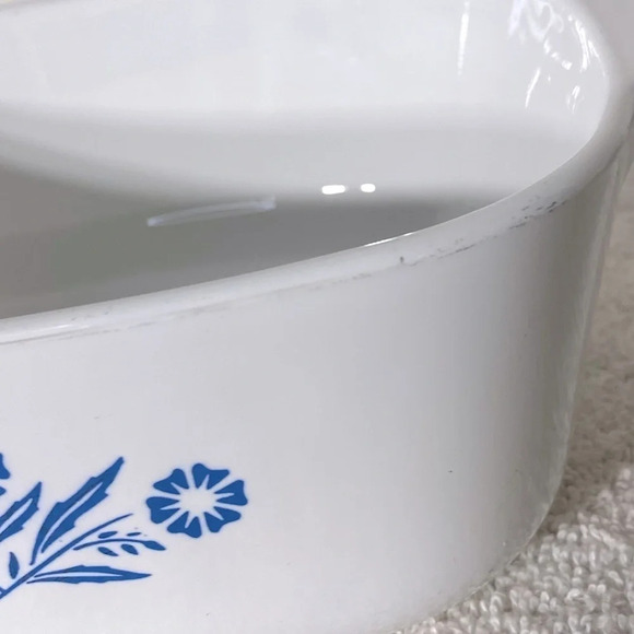Vintage Corningware Blue Cornflower Print 6  Cup Casserole Dish - Picture 2 of 15